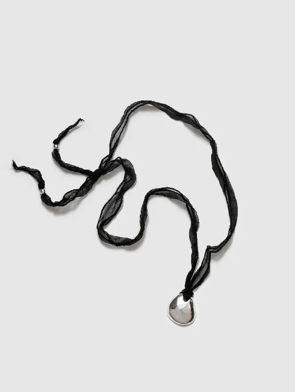 Luxury Crystal Necklace-Petal Necklace in Black