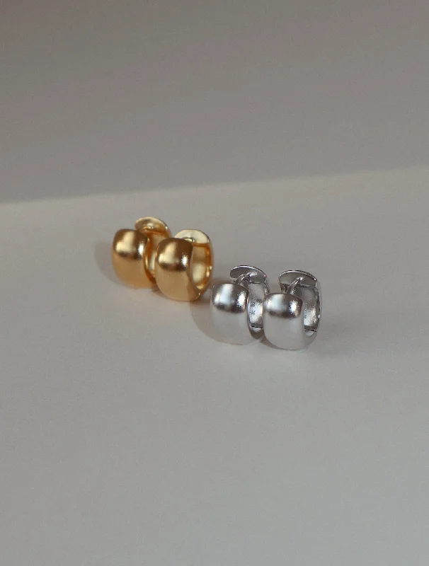 Elegant Pearl Earrings-'Darcy' Cuff Huggies