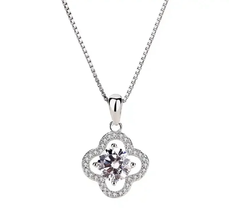 Simple Bar Necklace-4-Leaf Clover Diamond Pendant Necklace | S925 | Moissanite