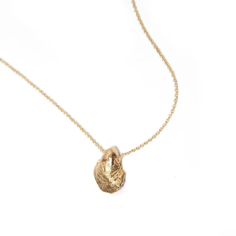 Fashion Crystal Necklace-Tiny Oyster Necklace